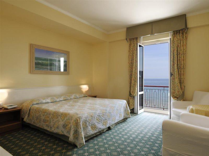 Europa & Concordia Hotel 4*